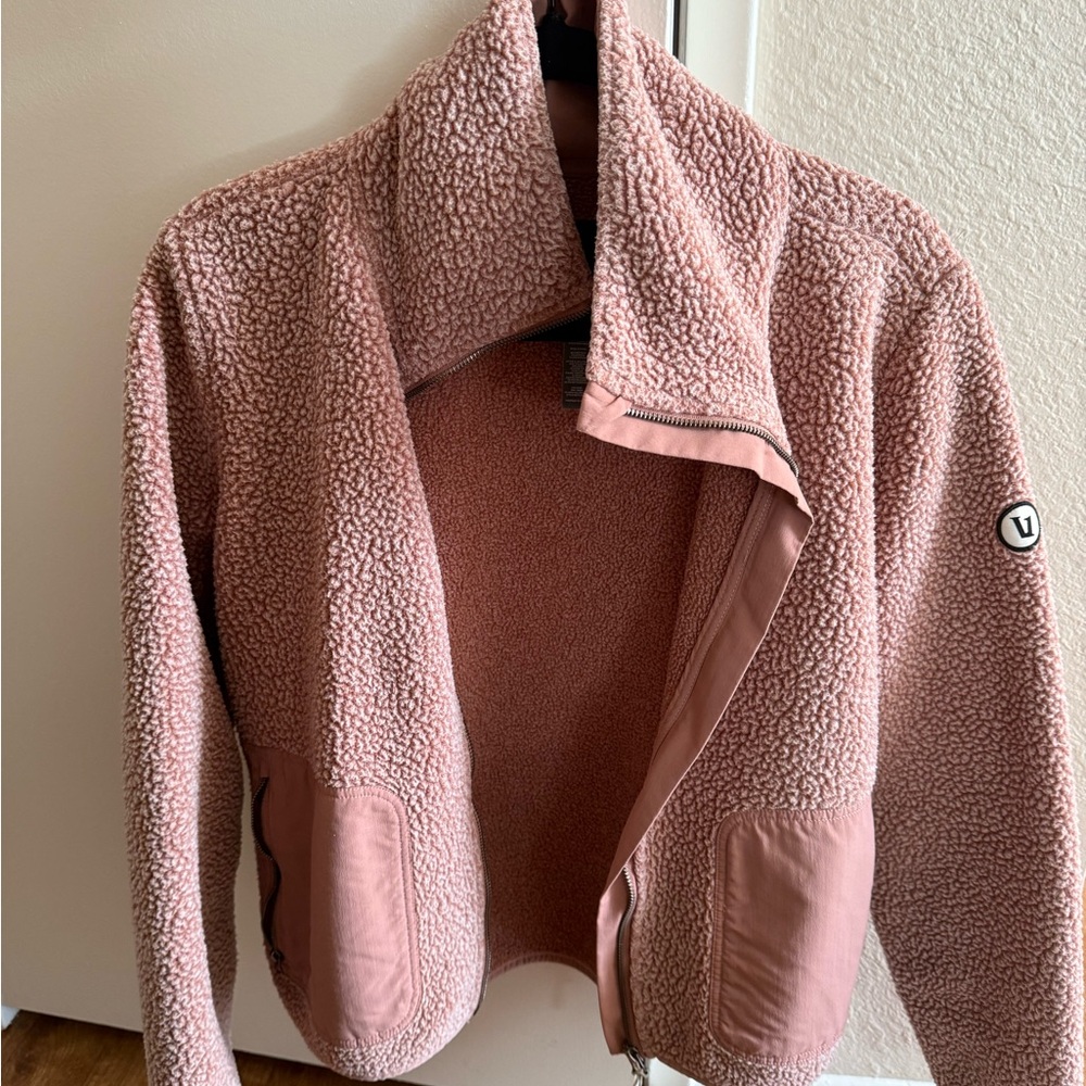 Vuori alpine Sherpa jacket small